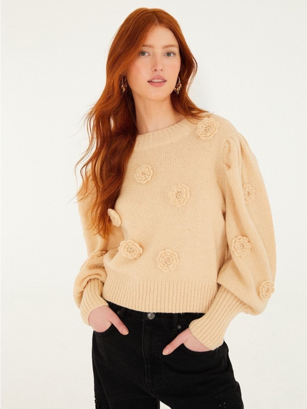 Farm Rio: Sand Crochet 3d Flower Dropped
Shoulder Knit Sweater